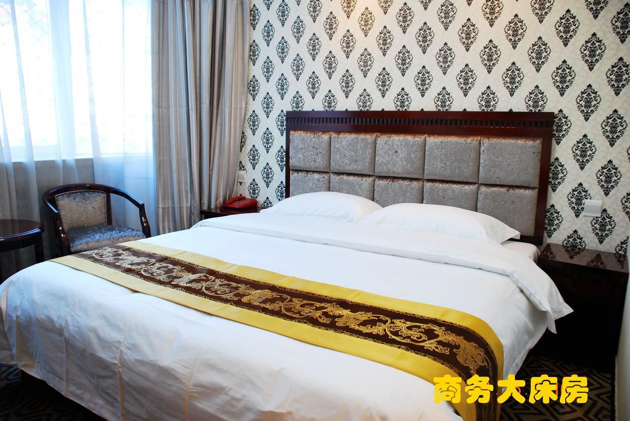 Huashan Jinsui Hotel Huayin Quarto foto